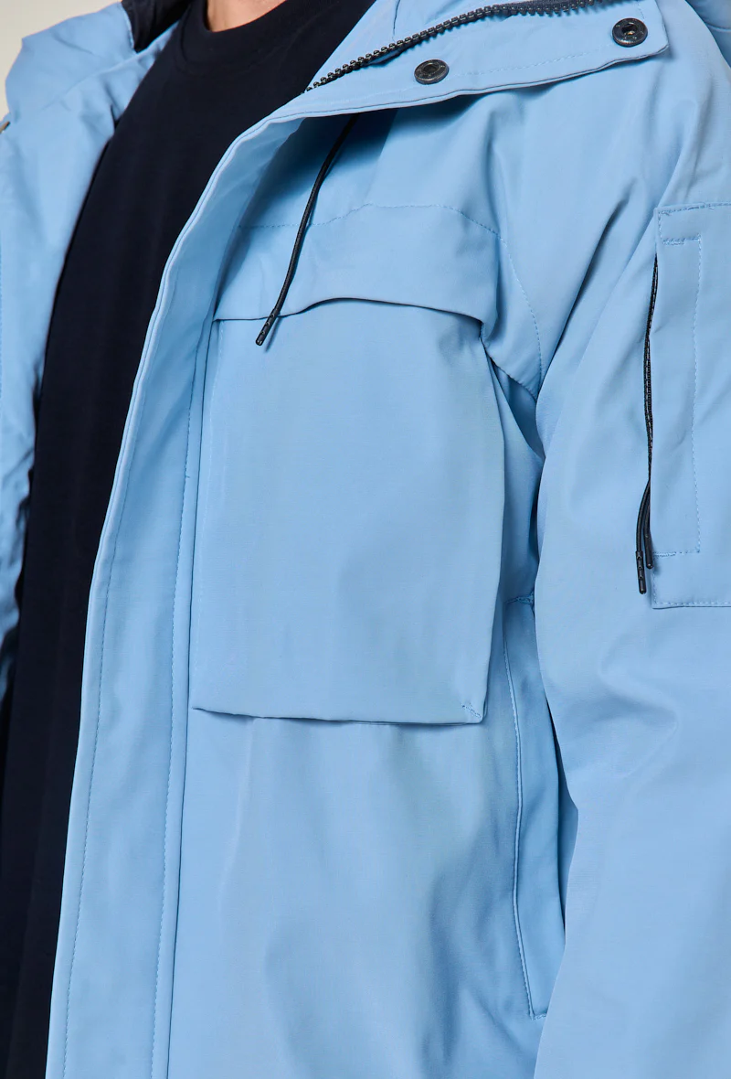 Veste courte à capuche réglable avec ficelle - Image 7