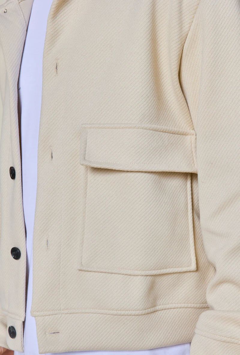 Veste uni texturé avec grandes poches à rabat - Image 9